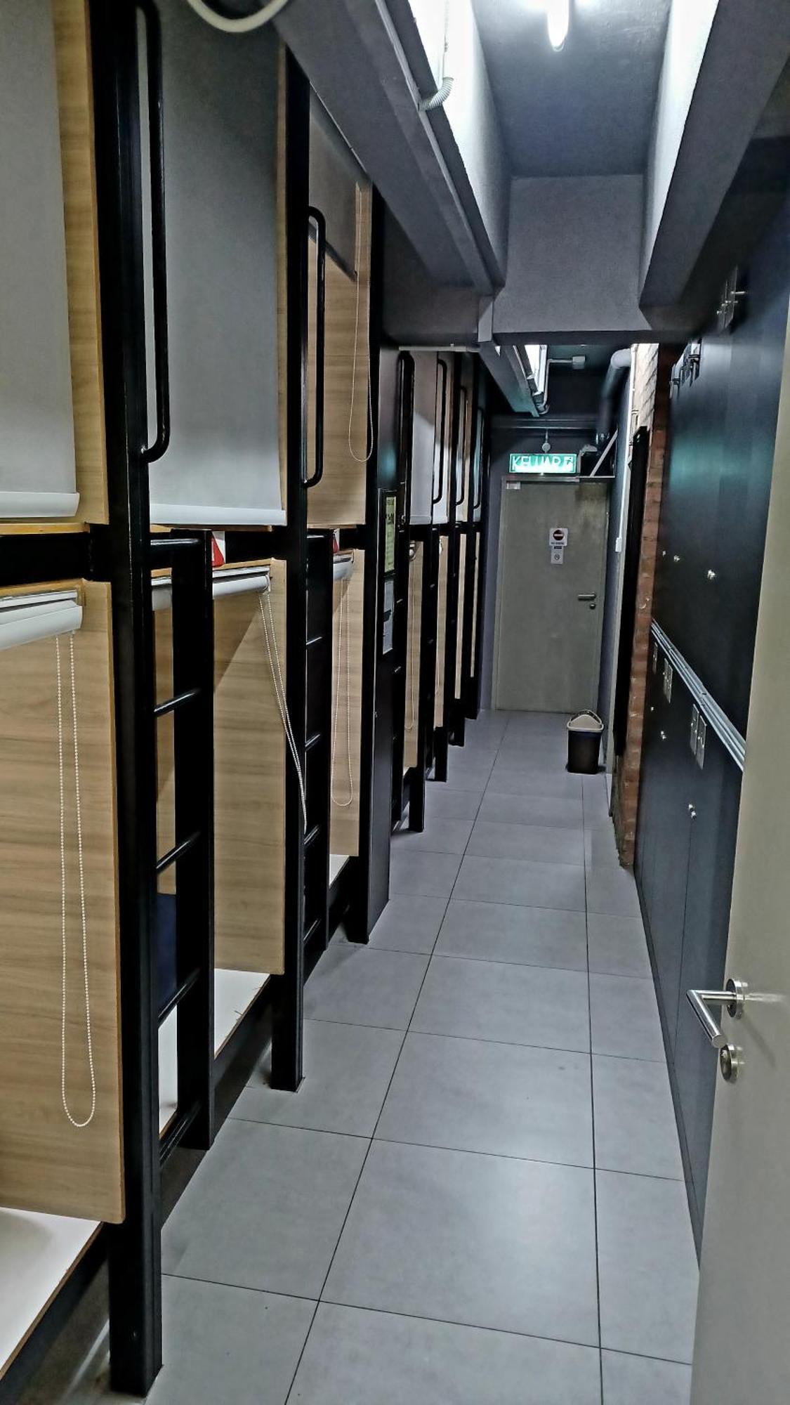 מלון טאנה ראטה Bricks Backpackers Sleepbox חדר תמונה